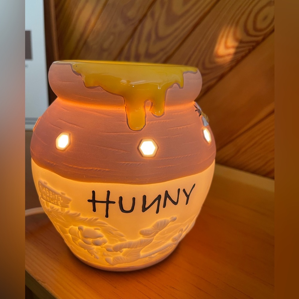 Scentsy Winnie the Pooh Warmer